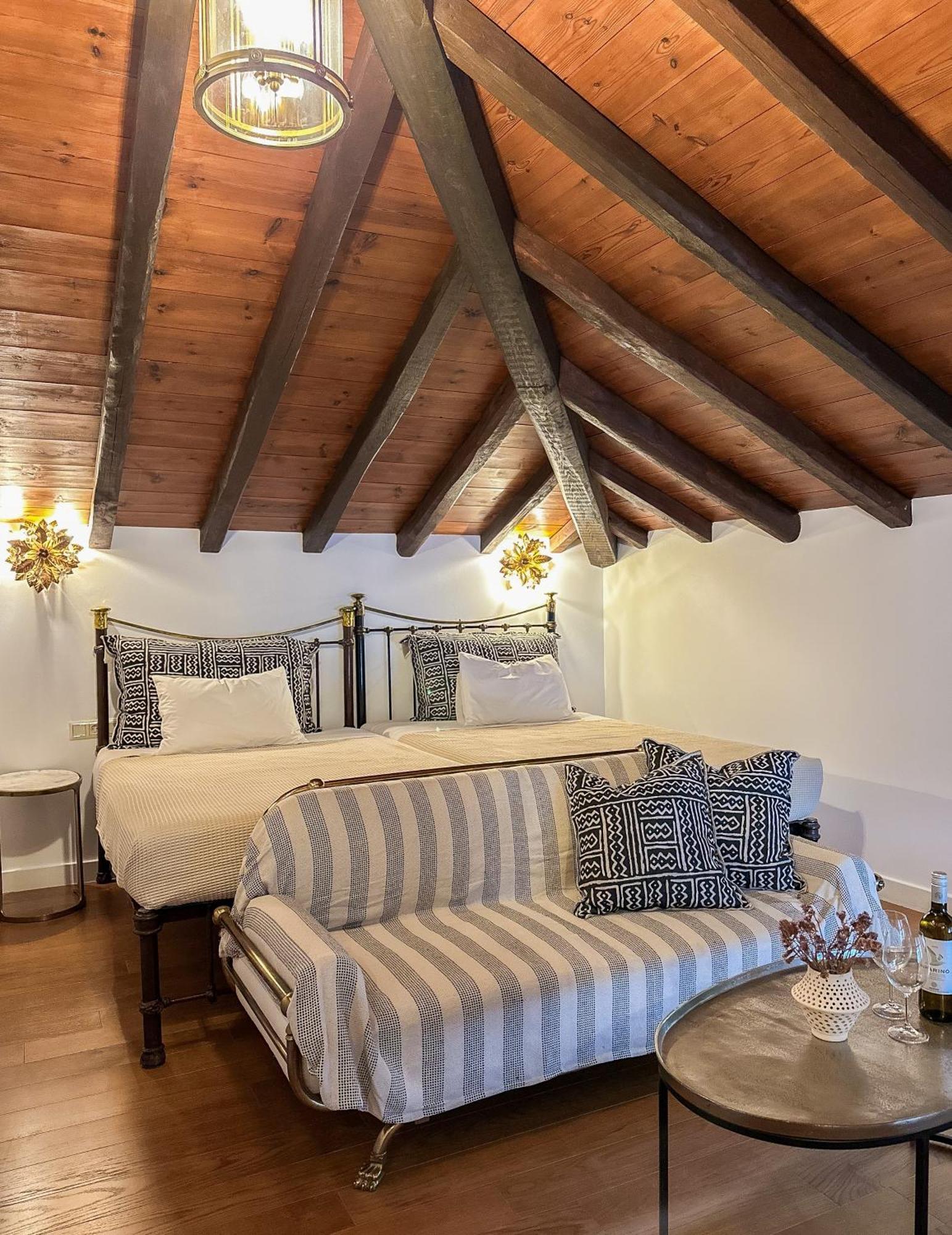 Ourania'S Mansion Hotel Скиатос Екстериор снимка