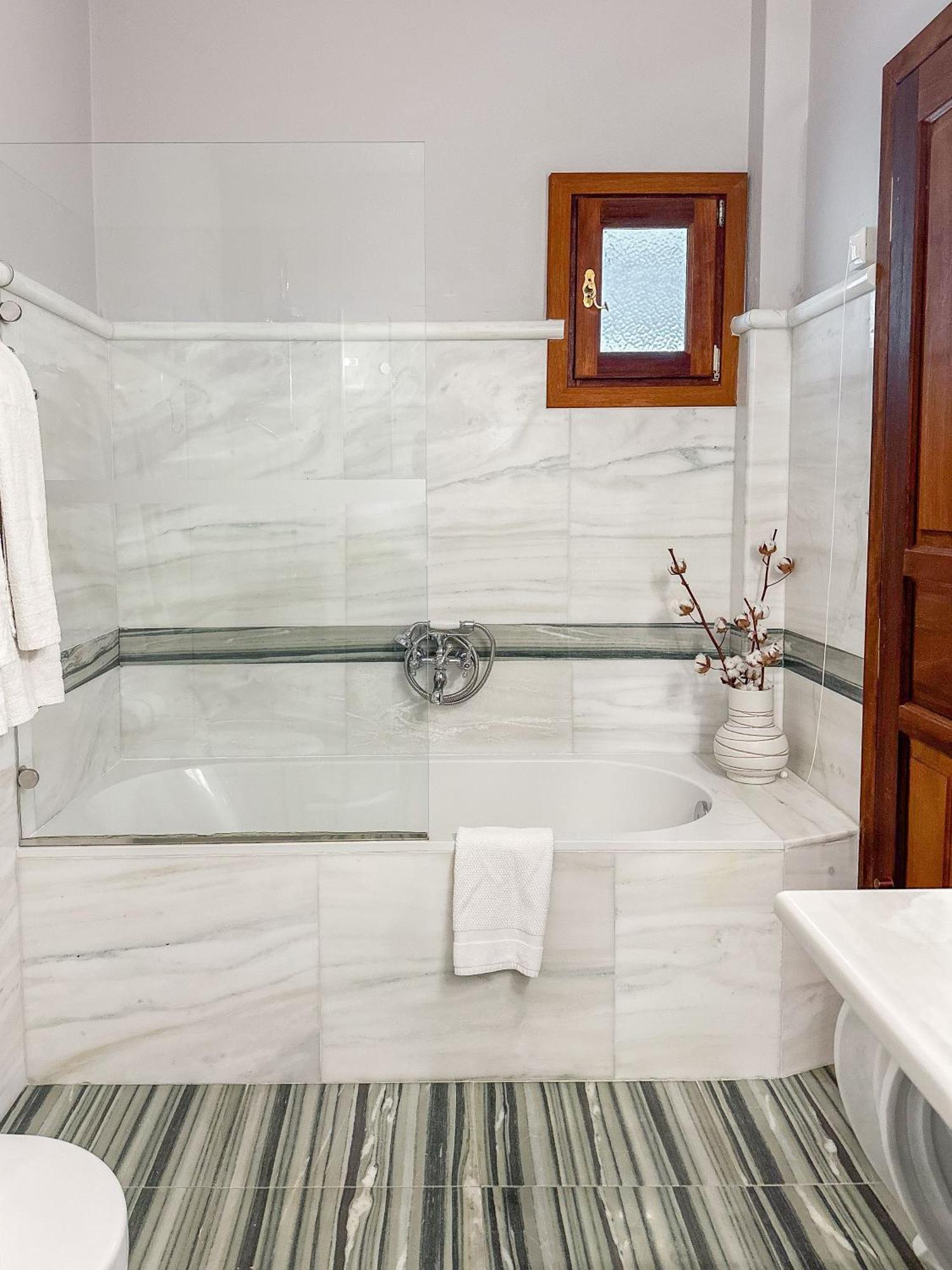 Ourania'S Mansion Hotel Скиатос Екстериор снимка