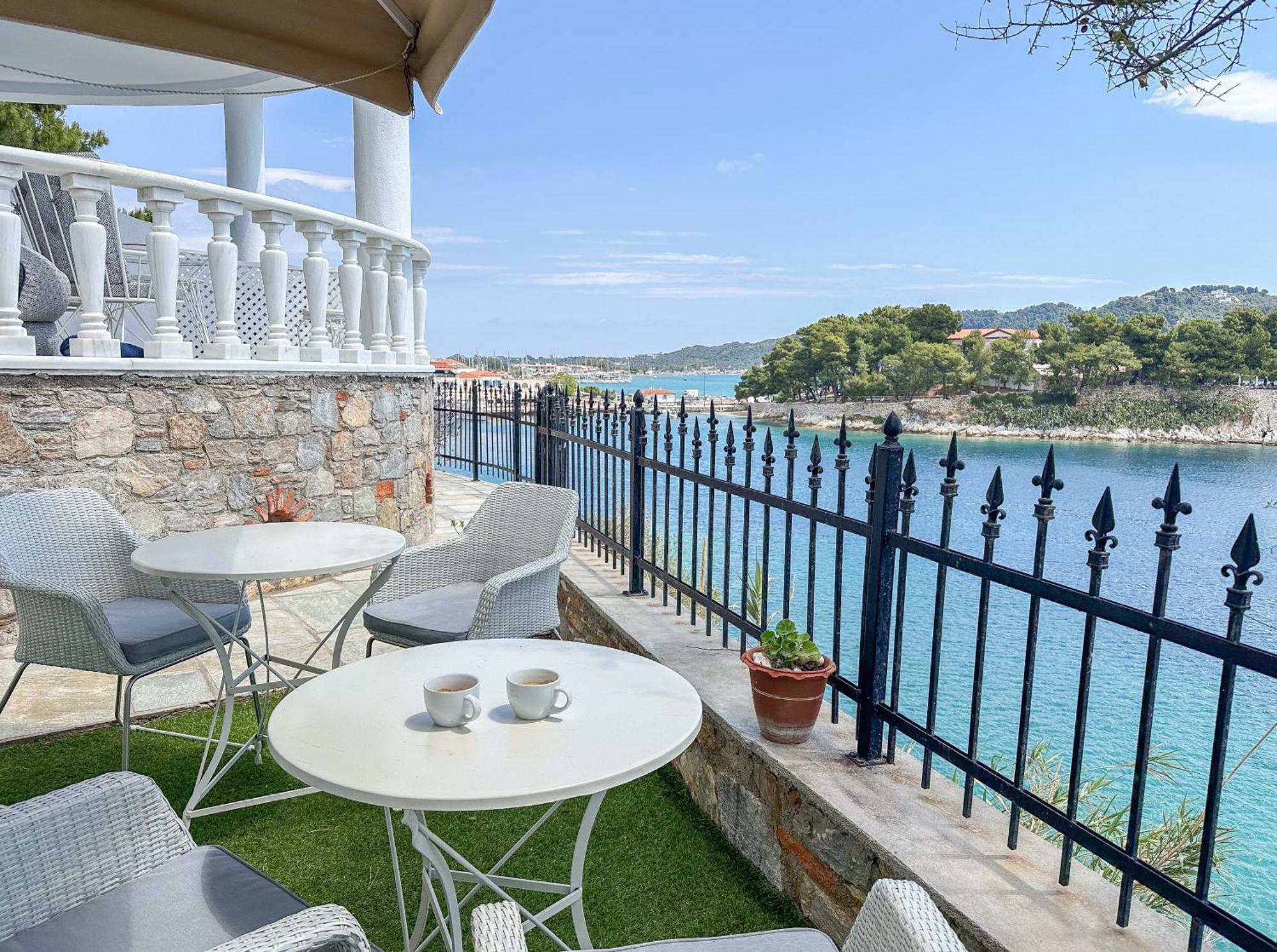 Ourania'S Mansion Hotel Скиатос Екстериор снимка